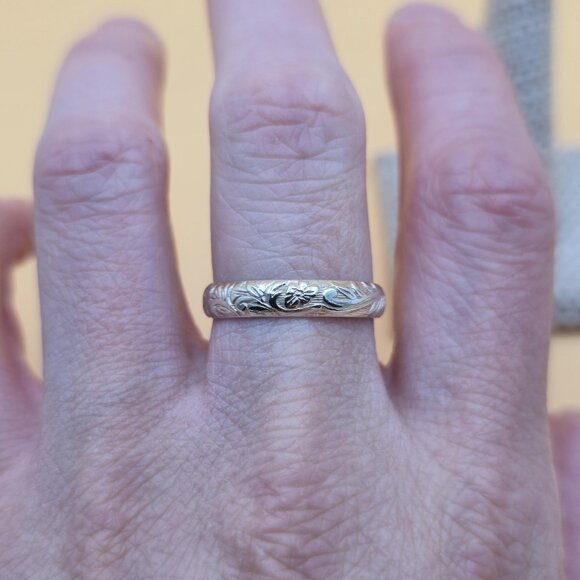 Size 9.5 Sterling Silver Solid Flower Pattern Band Ring A5157 - Picture 2 of 7